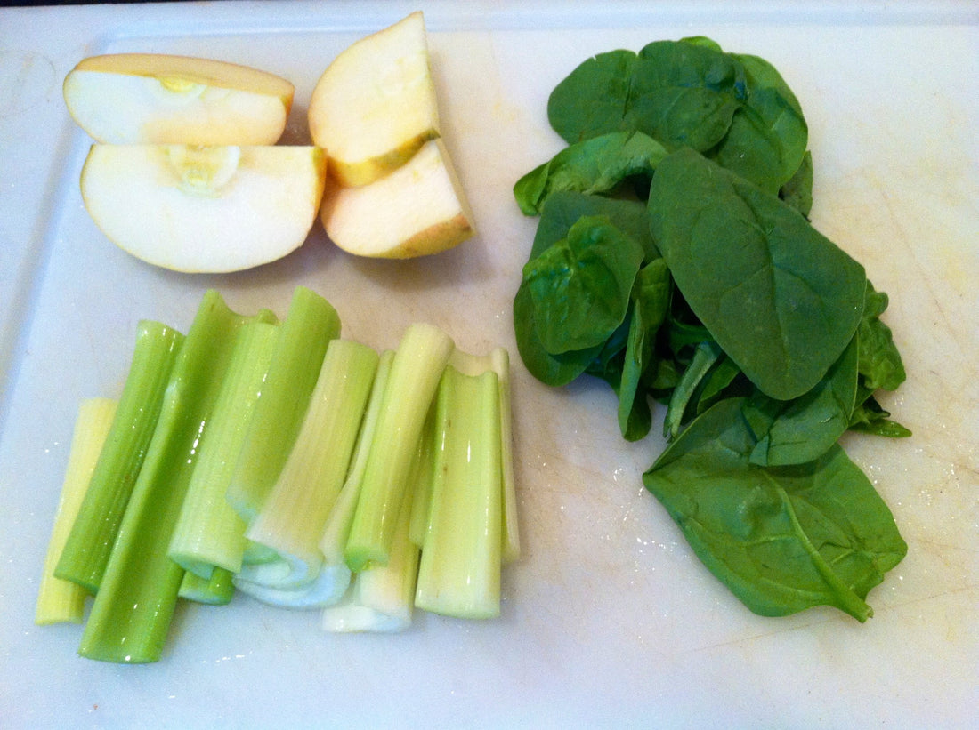 Spinach Celery  Apple Juice Recipe - BUCHYMIX NIGERIA